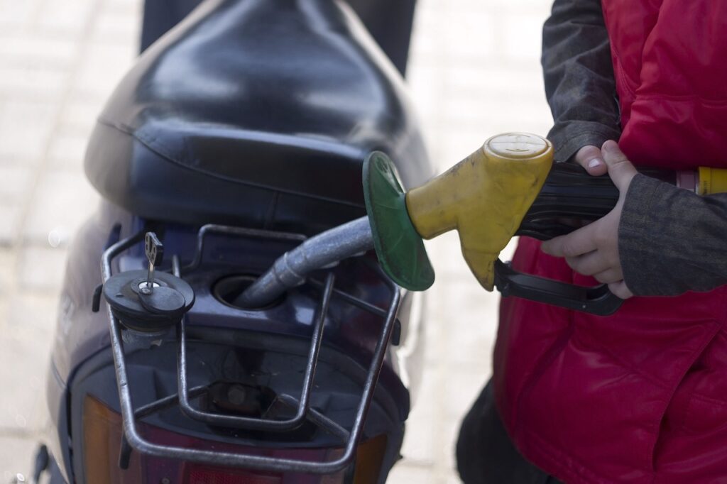 隼のガソリンはハイオク、レギュラーどっち?