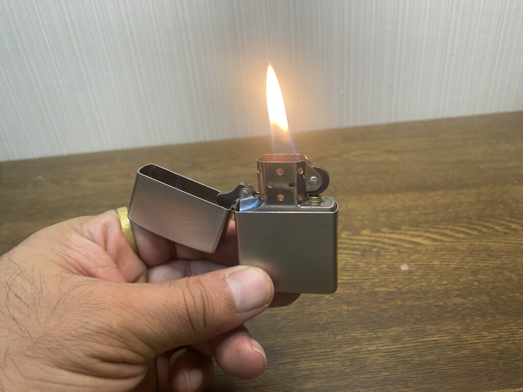 Zippoの着火テスト